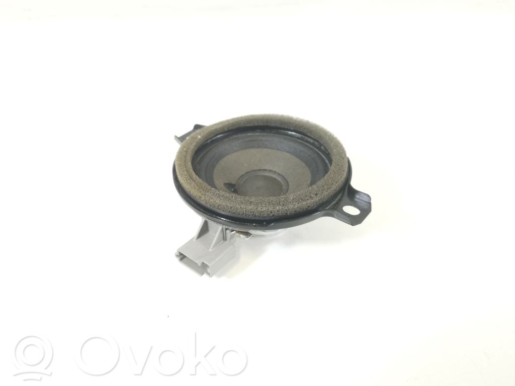 Chevrolet Corvette C7 Garsiakalbis panelėje 