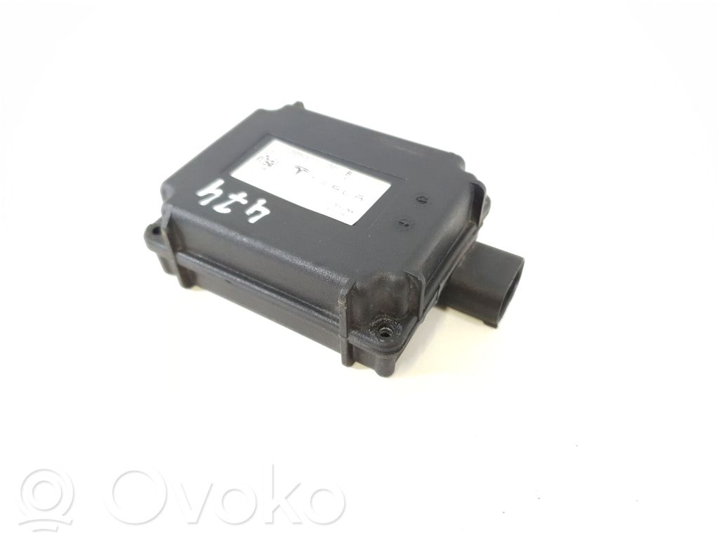 Tesla Model X Homelink control unit 