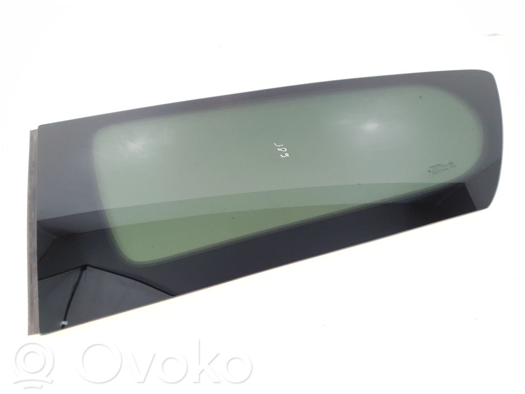 Rear side window   68238495AC