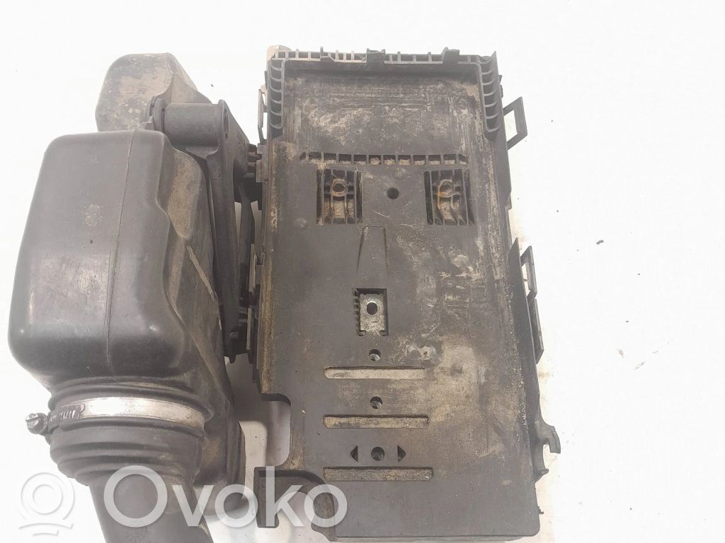 Ford Mondeo MK IV Resonador de admisión 