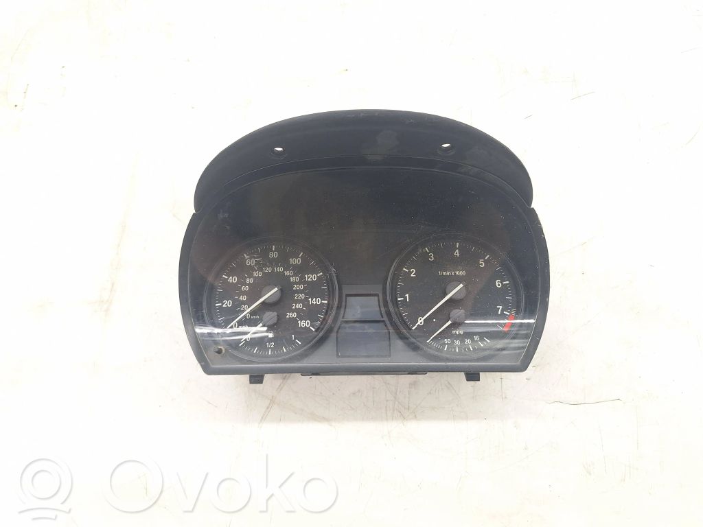 Geschwindigkeitsmesser Cockpit   9220982,770135236,143685100
