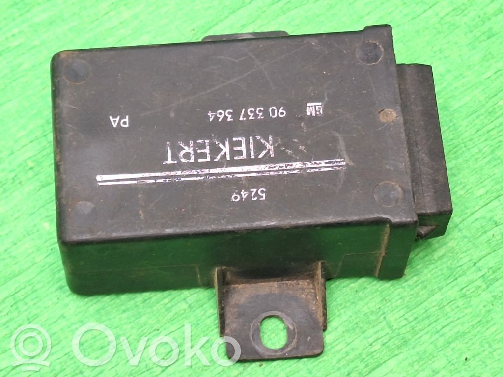 Opel Omega A Central locking relay 