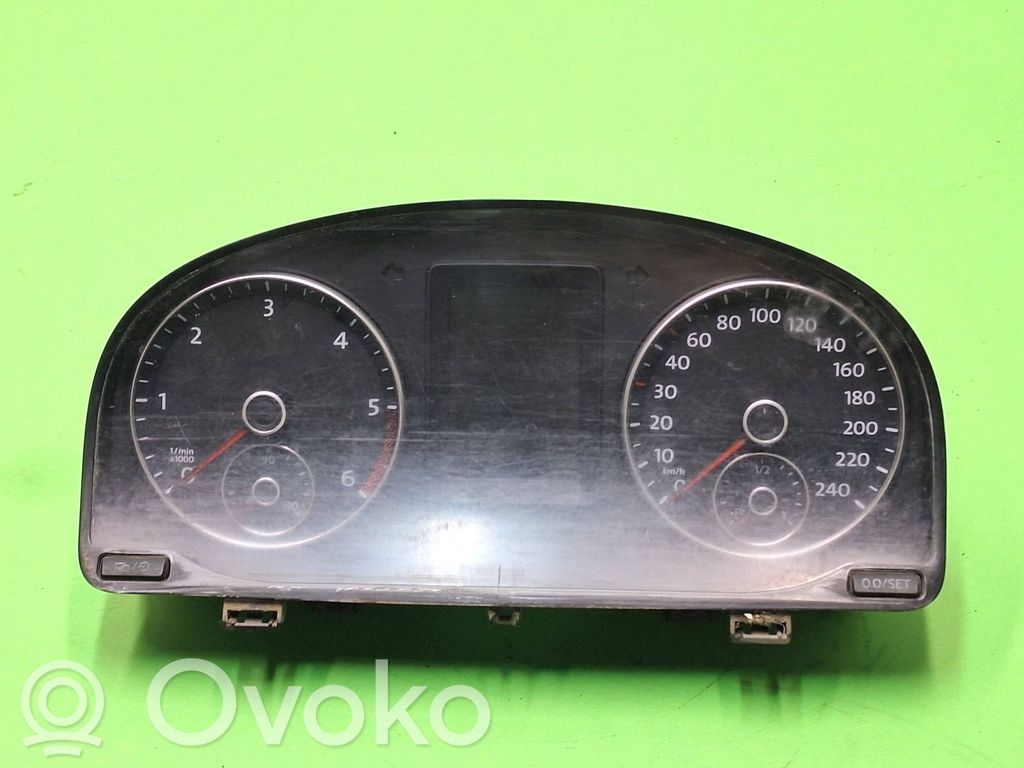 Volkswagen Caddy Speedometer (instrument cluster) 