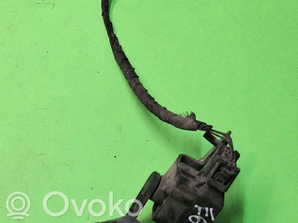 Датчик высоты (фар)   6784700