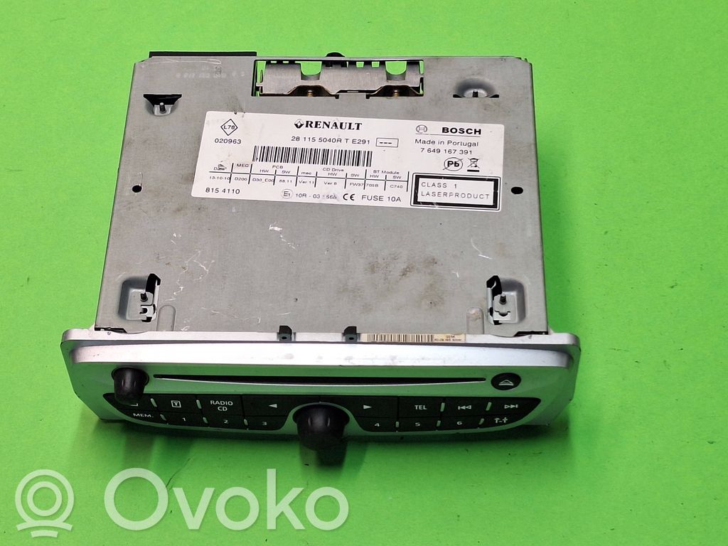 Renault Megane III Panel / Radioodtwarzacz CD/DVD/GPS 
