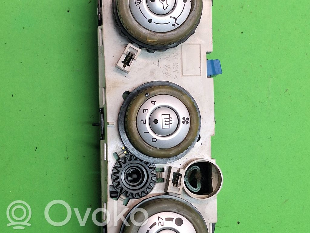 Mitsubishi Colt Climate control unit 