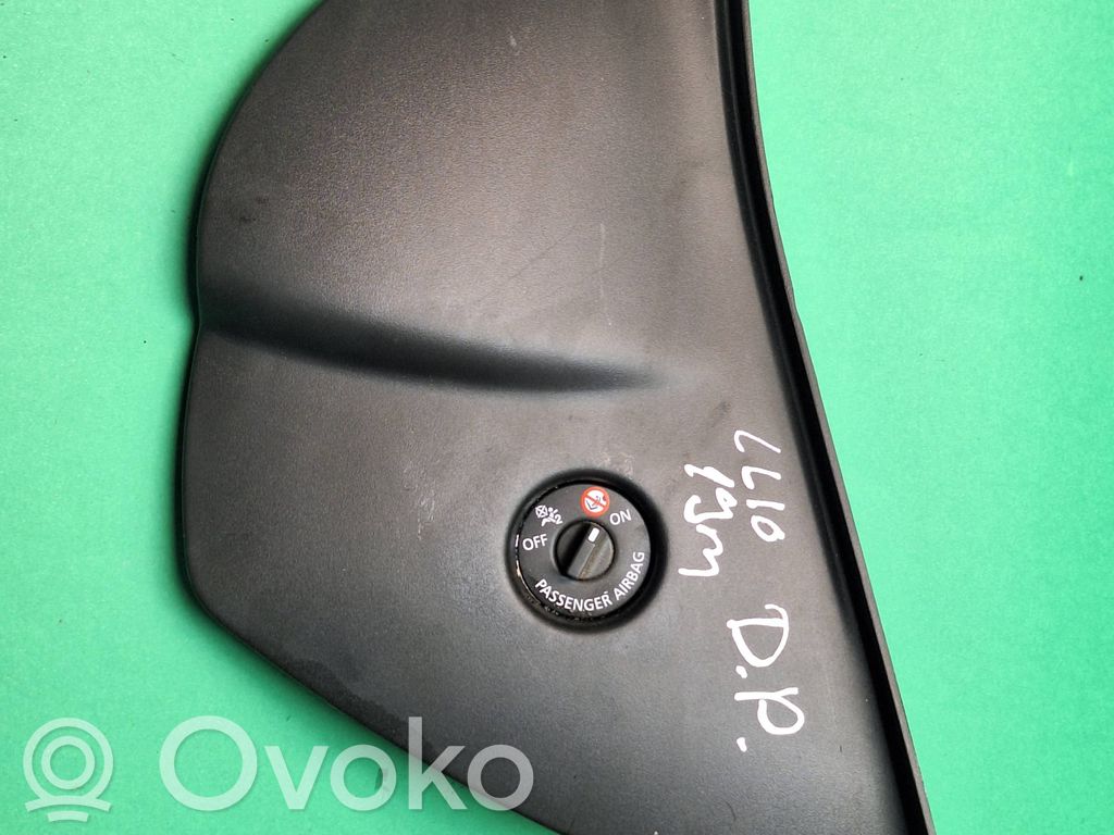 Renault Clio IV Boczny element deski rozdzielczej 