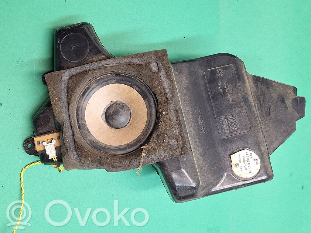 BMW 5 E39 Subwoofer 