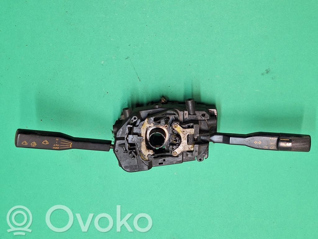 Mazda 323 Commodo, commande essuie-glace/phare 