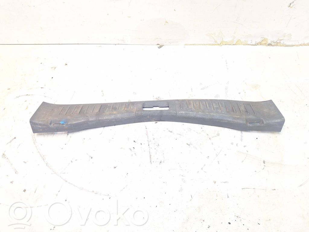 Ford Kuga I Protector del borde del maletero/compartimento de carga 