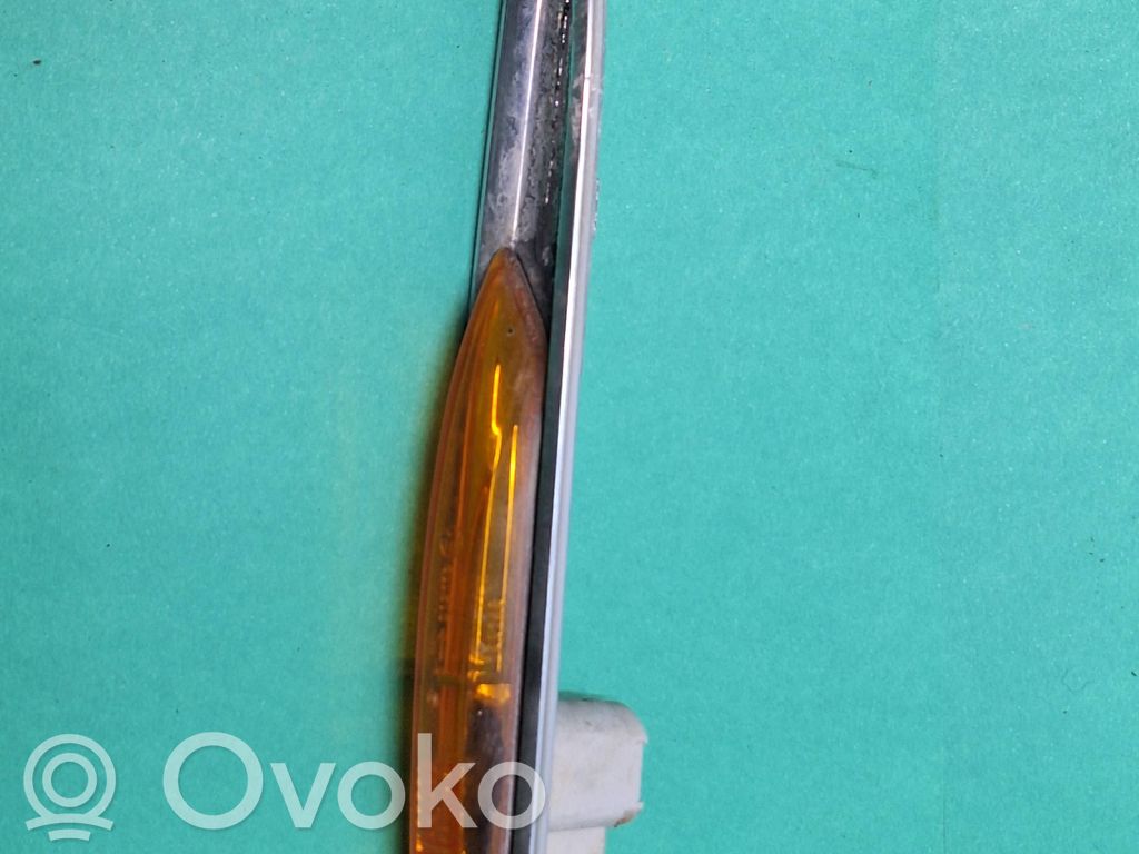 Ford Mondeo MK IV Front fender indicator light 