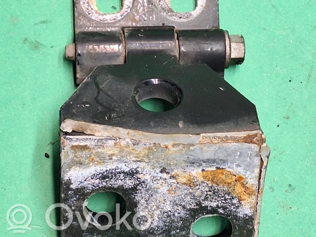 BMW X3 E83 Front door lower hinge 