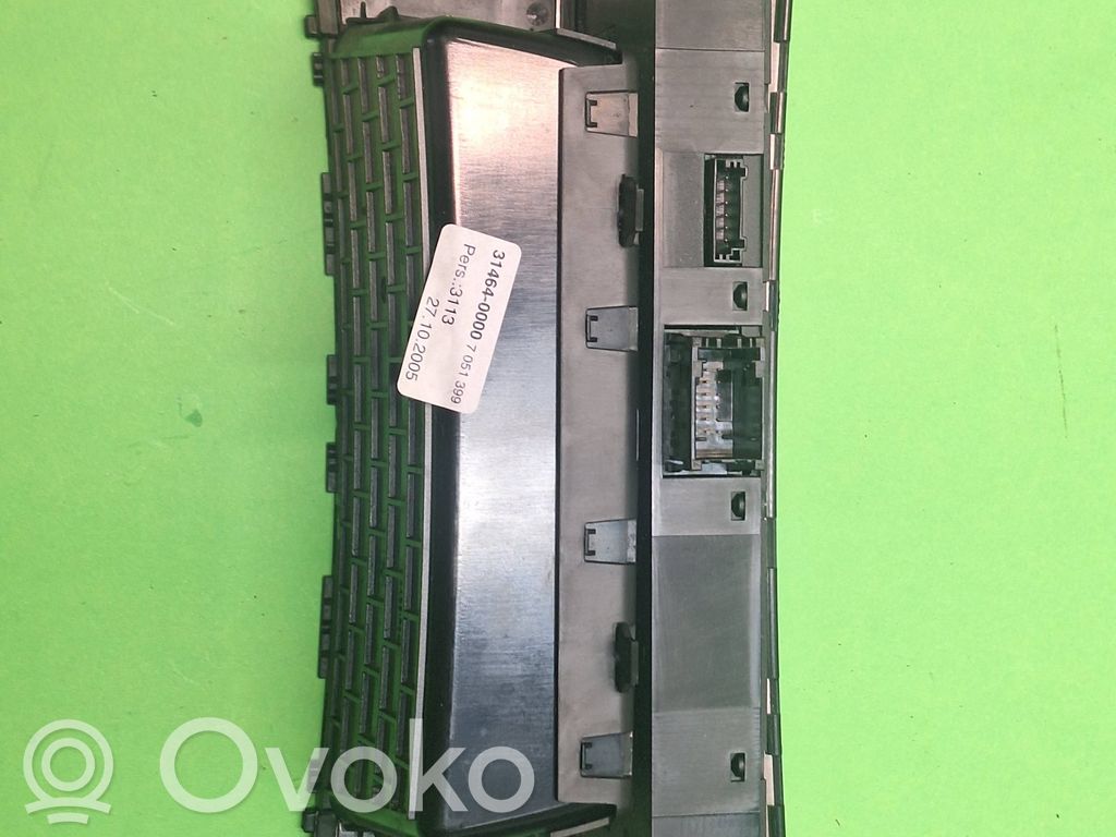 BMW 5 E60 E61 Glove box 