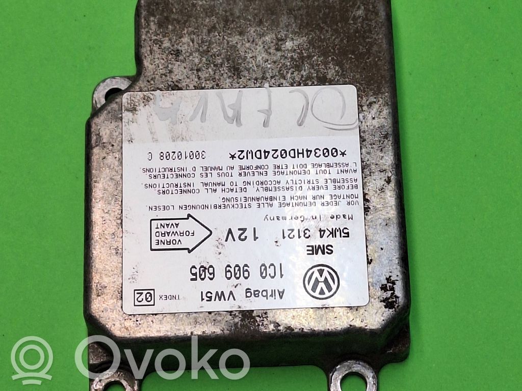 Skoda Octavia Mk1 (1U) Airbag control unit/module 
