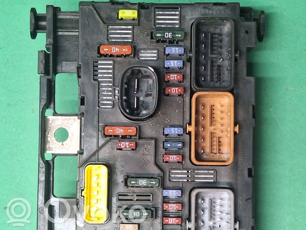 Citroen C2 Fuse module 