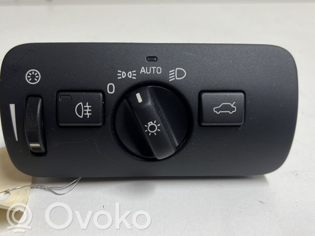 Volvo V40 Light switch 