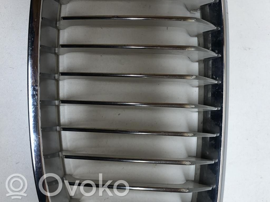BMW 1 F20 F21 Grille calandre supérieure de pare-chocs avant 