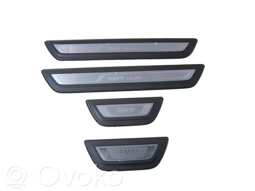 BMW X3 F25 Listwa progowa boczna 