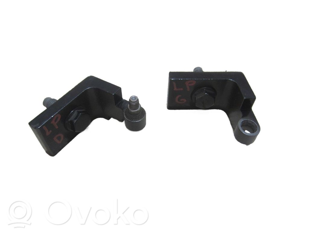 Zawias górny drzwi przednich   7068077,415DS17132759BMW,41517111397,41517132759,41517176849,41517205551,7111397,7132759,7176849,7205551,LEWY