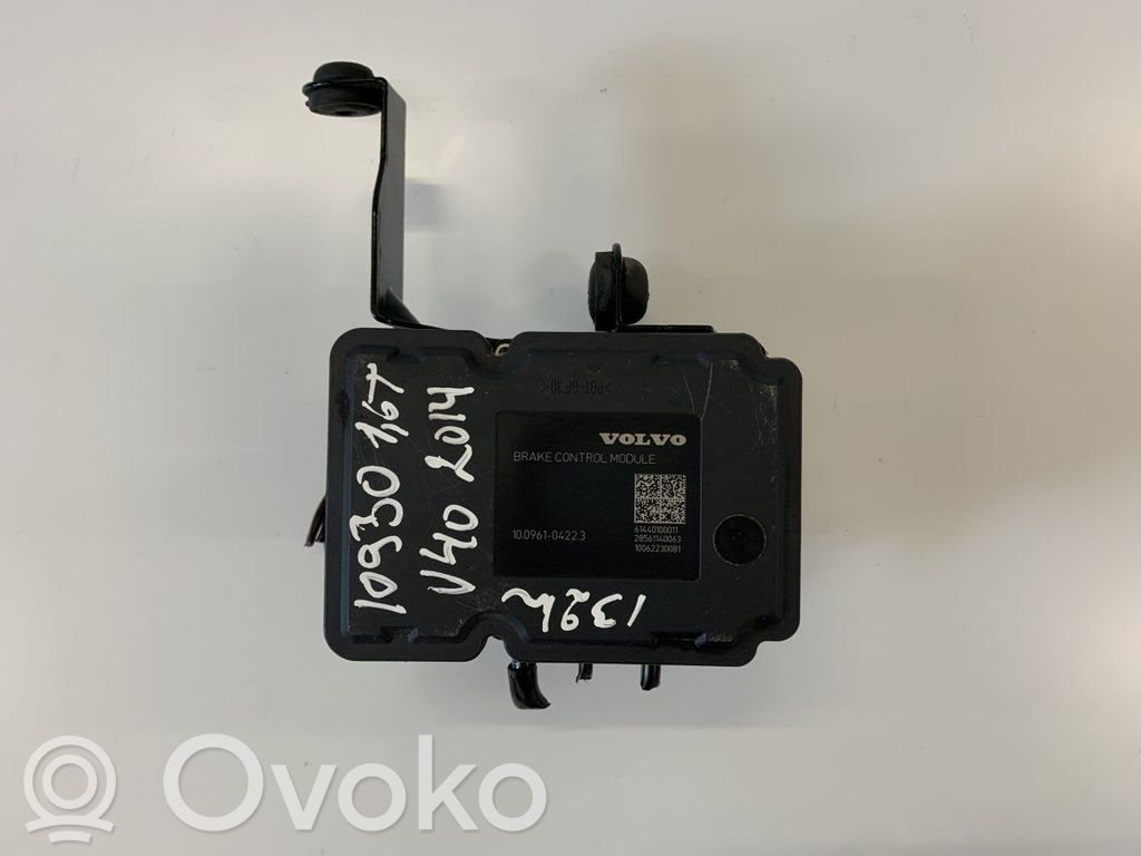 Volvo V40 ABS-pumppu 
