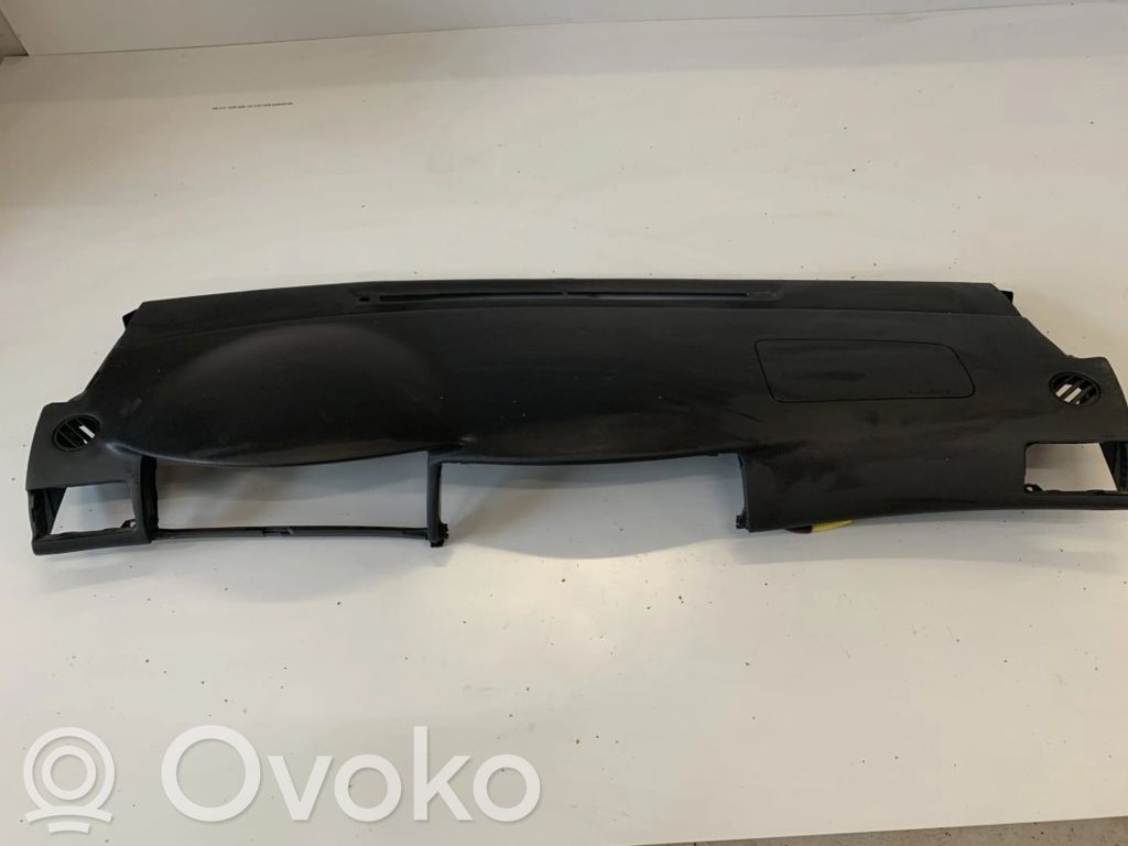 Toyota Corolla E120 E130 Panelė 