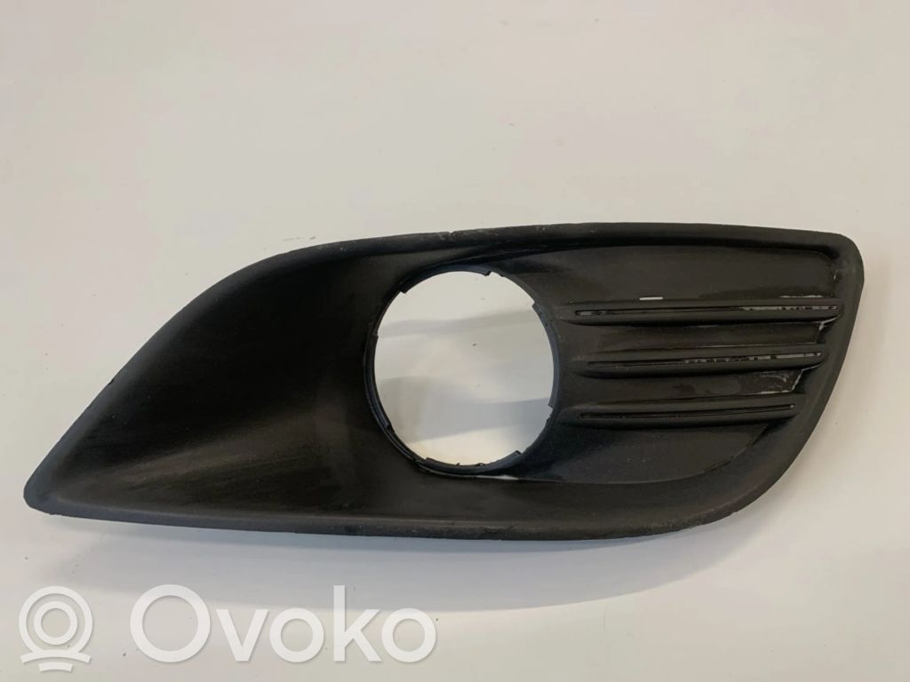 Ford Focus Grille inférieure de pare-chocs avant 