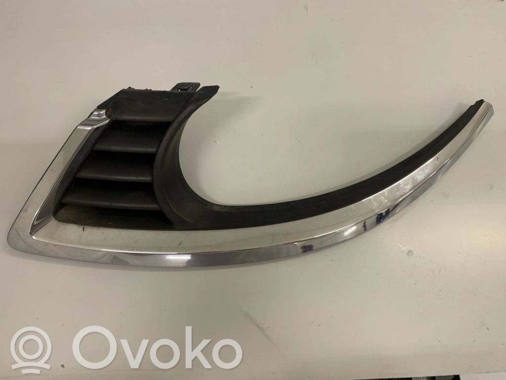 Under headlight/headlamp trim