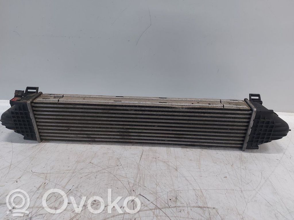 Volvo V70 Радиатор интеркулера 