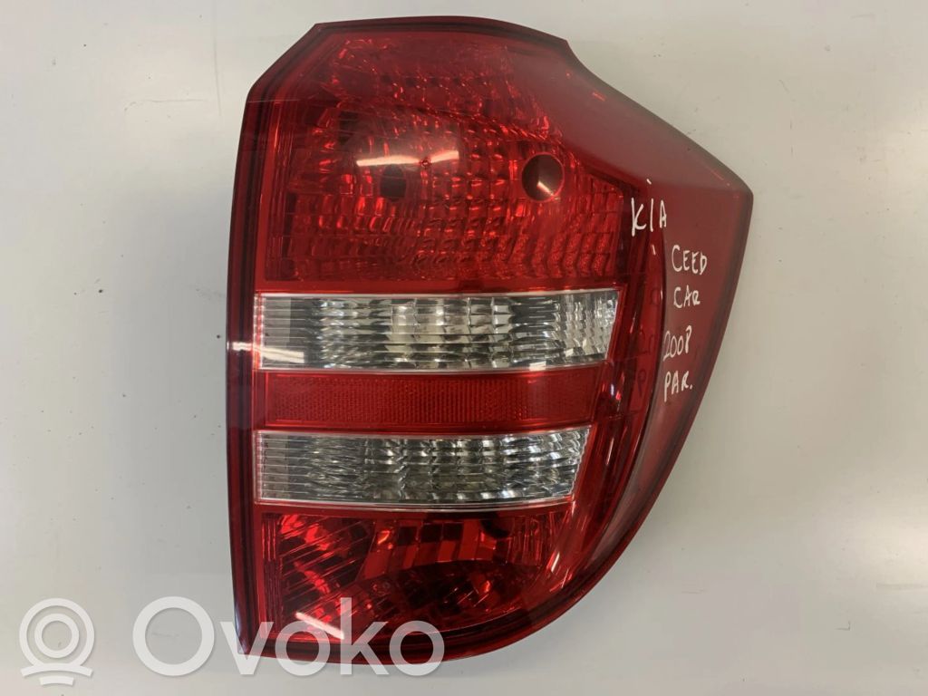 KIA Ceed Aizmugurējais lukturis virsbūvē 