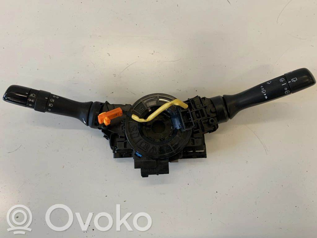 Toyota Yaris Bloc semnalizator și ștergător parbriz 
