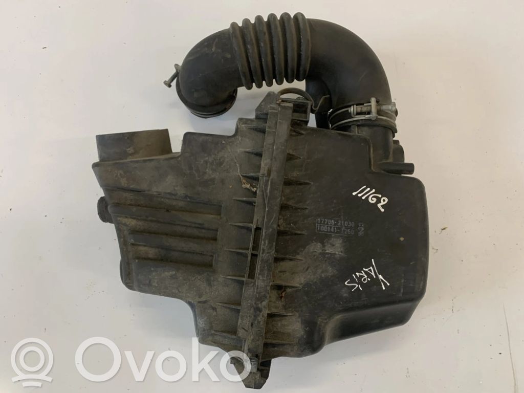 Toyota Yaris Obudowa filtra powietrza 