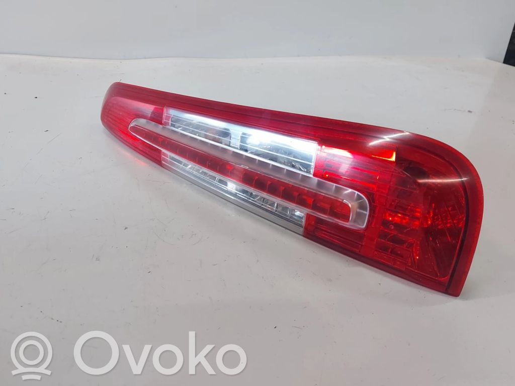 Rear/tail lights
