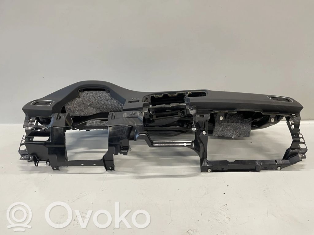 Volvo S60 Panelis 