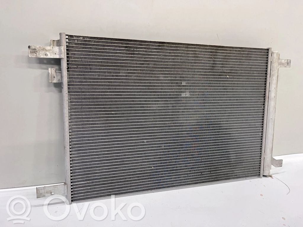 Volkswagen PASSAT B8 Skraplacz / Chłodnica klimatyzacji 