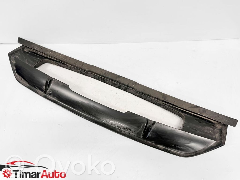 Audi Q8 Apakšējā bampera daļa 