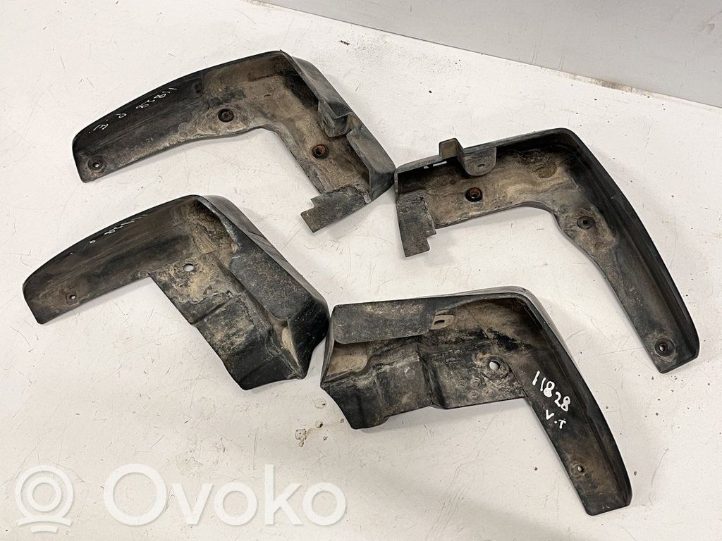 Subaru Legacy Front mudguard 