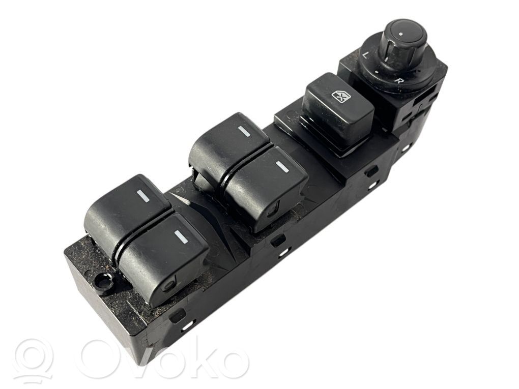 Mazda CX-5 Electric window control switch 