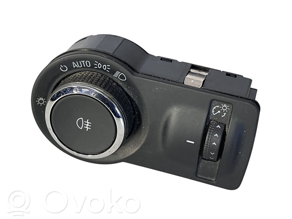 Opel Insignia A Light switch 