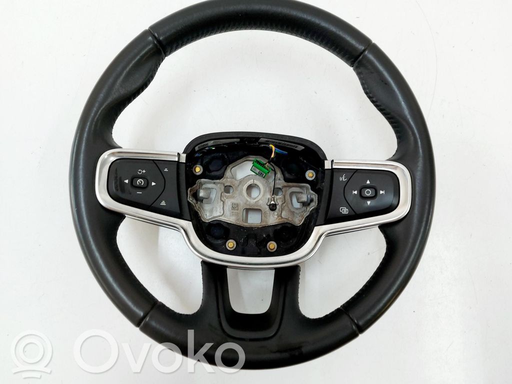 Volvo XC40 Ohjauspyörä 