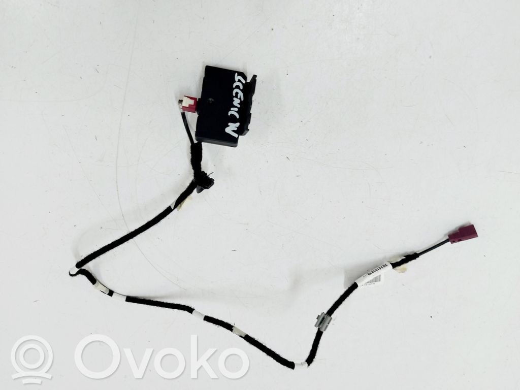 Renault Scenic E-Tech V GPS-pystyantenni 