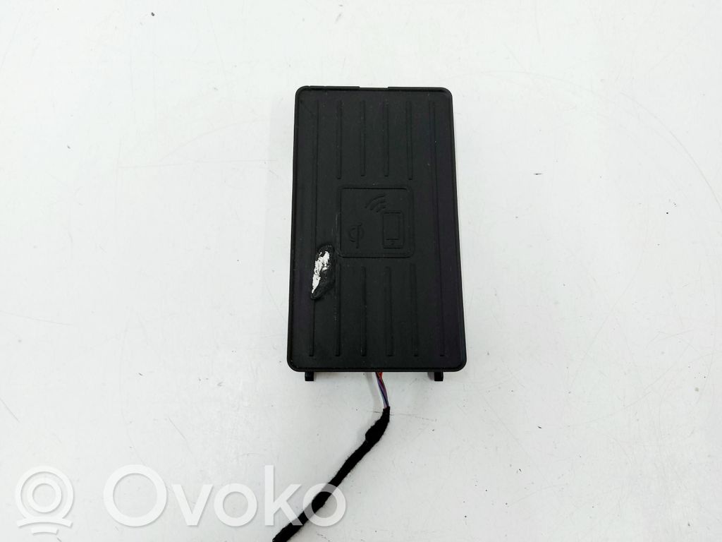 Audi SQ7 Wireless charging module 