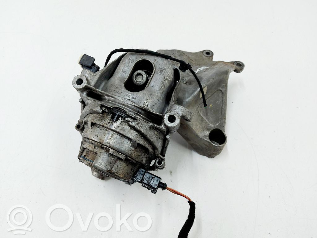 Audi SQ7 Engine mount vacuum valve 