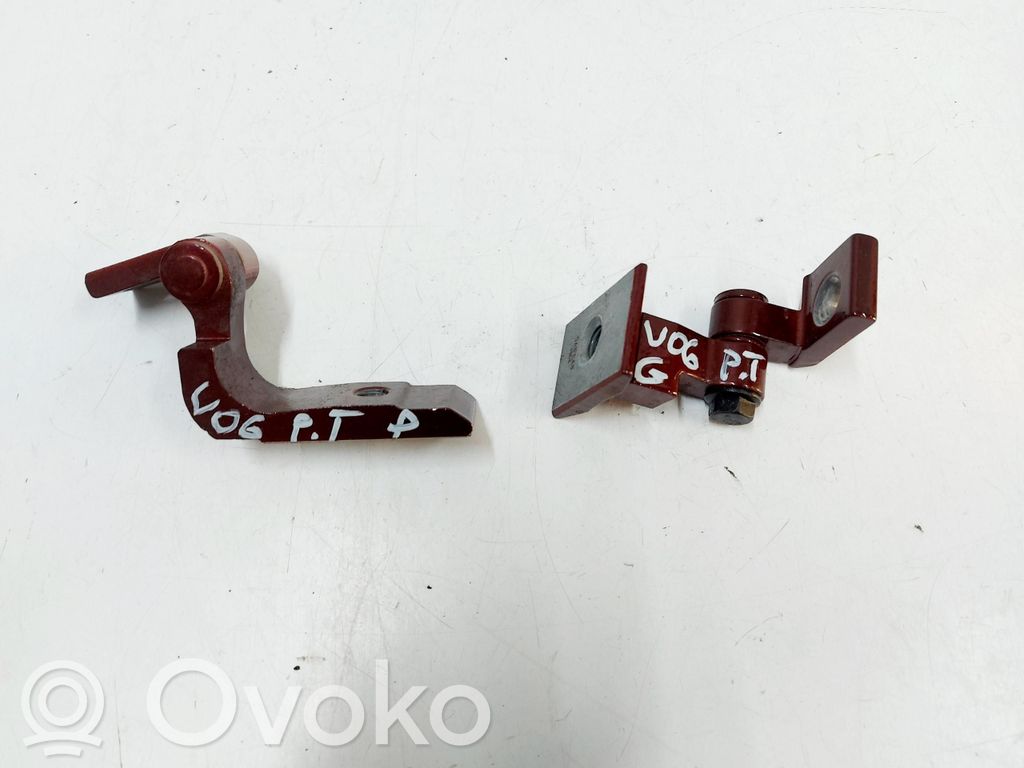 Rear door hinge set   5A1FCB2,5A1FCB2