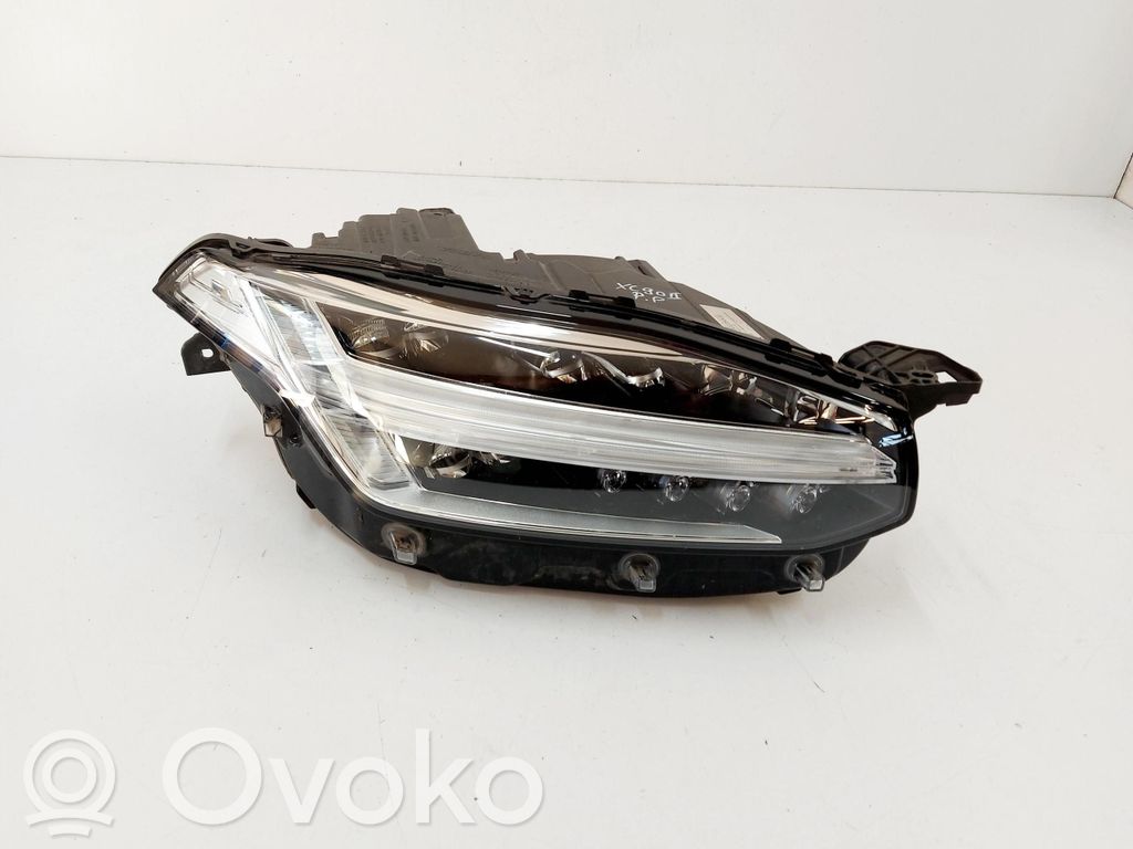 Volvo XC90 Scheinwerfer 