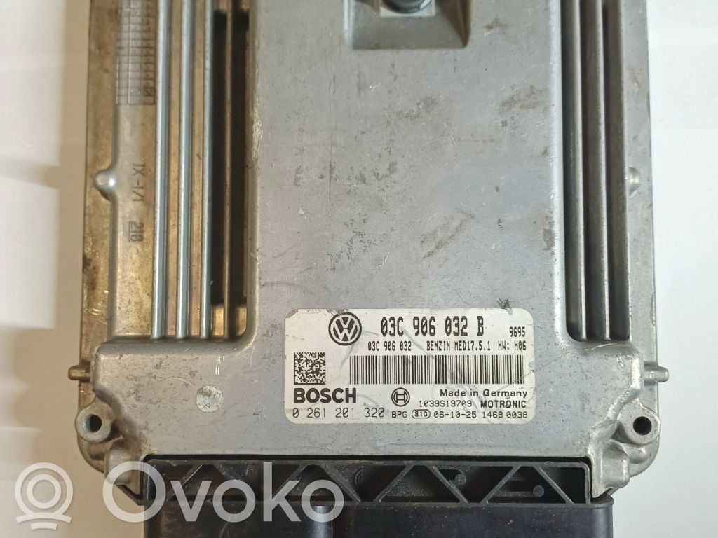 Volkswagen Golf V Engine control unit/module 