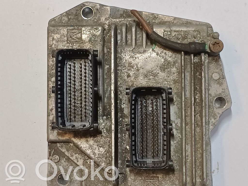 Opel Zafira B Engine control unit/module 