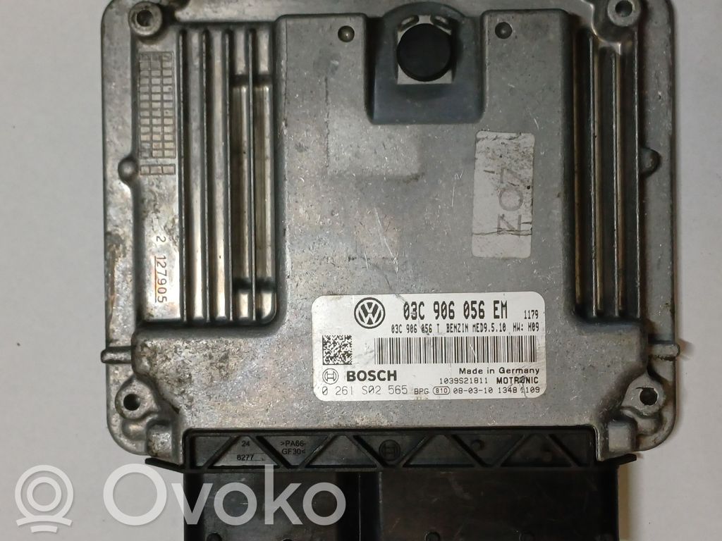 Volkswagen Golf V Engine control unit/module 
