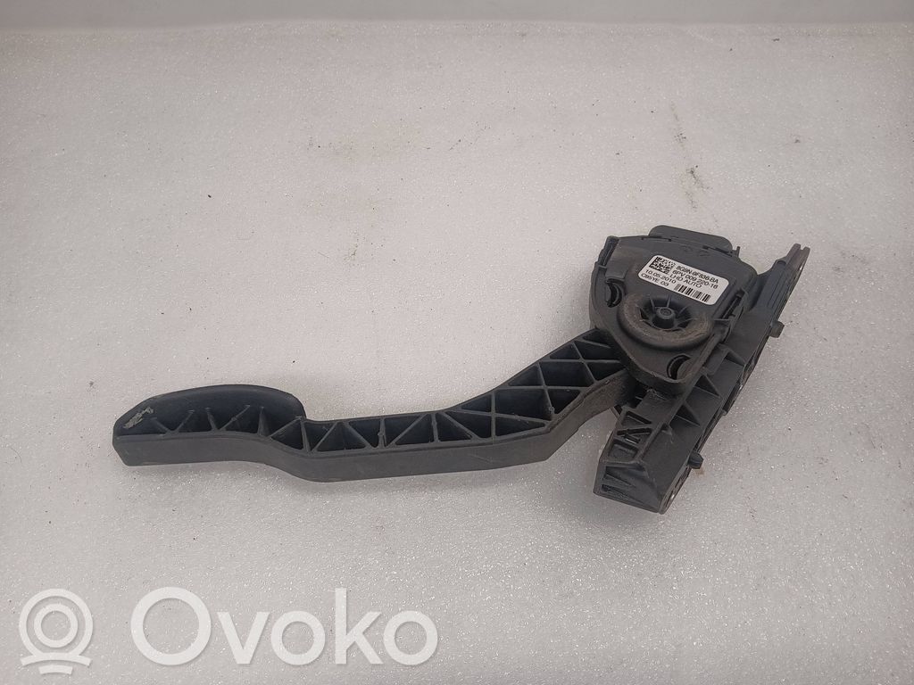 Volvo XC60 Akceleratoriaus pedalas 