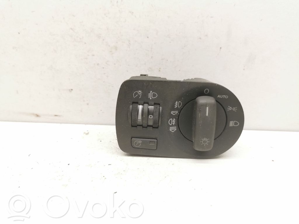 Audi A3 S3 8P Light switch 