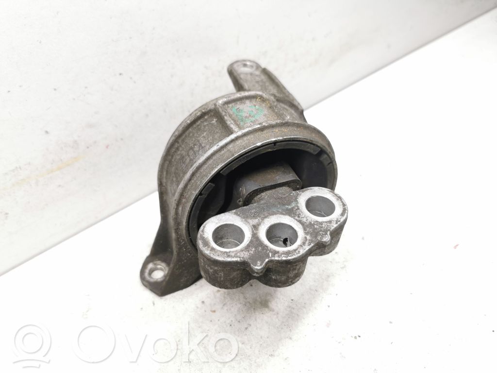 Opel Astra H Engine mount bracket 